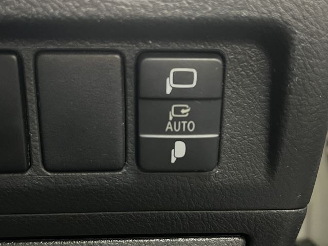 2012 Toyota VELLFIRE 缩略图 24