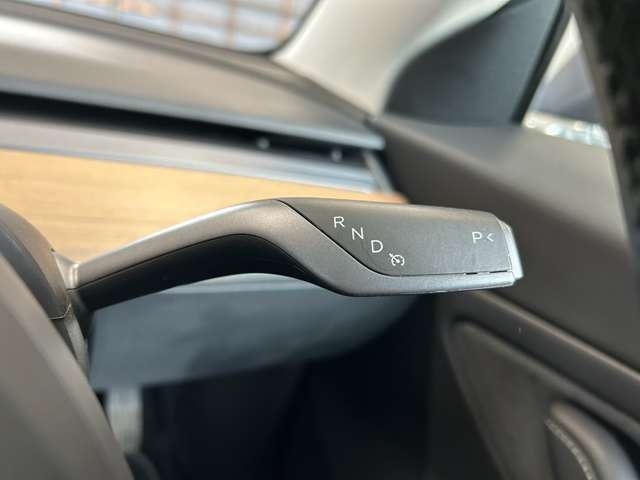 صورة مصغرة 15 لـ 2020 Tesla MODEL 3