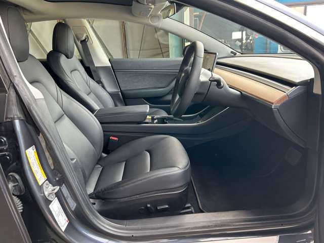 صورة مصغرة 32 لـ 2020 Tesla MODEL 3