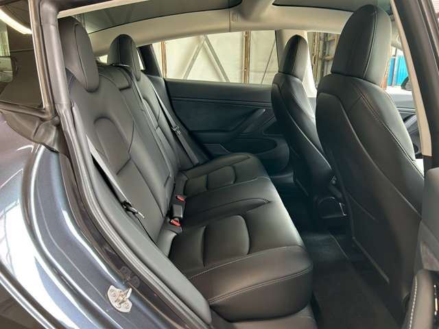 صورة مصغرة 33 لـ 2020 Tesla MODEL 3