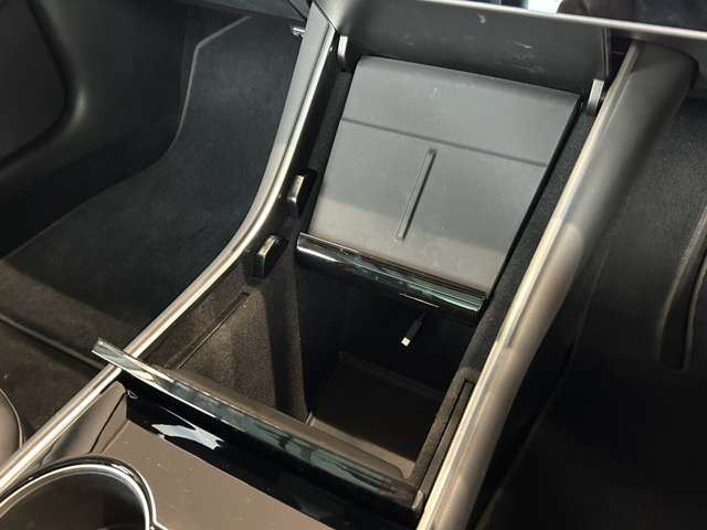 صورة 8 لـ 2020 Tesla MODEL 3