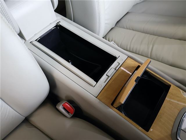 صورة مصغرة 28 لـ 2001 Nissan CIMA