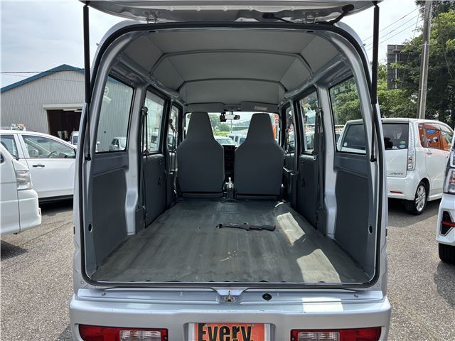 صورة مصغرة 28 لـ 2012 Nissan NV100CLIPPER RIO