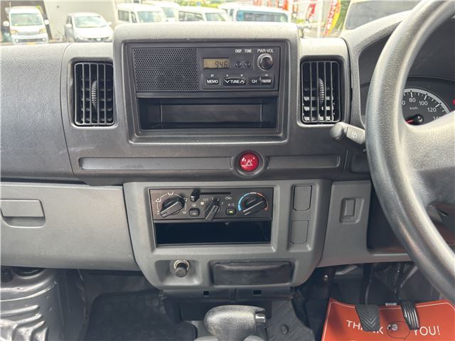 صورة مصغرة 36 لـ 2012 Nissan NV100CLIPPER RIO