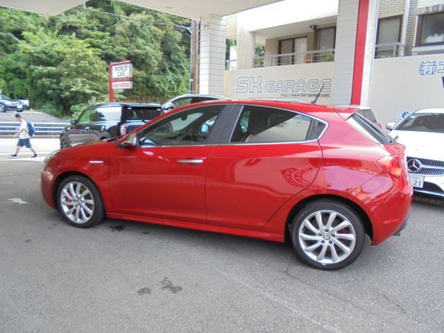 صورة 9 لـ 2012 ALFA Romeo GIULIETTA