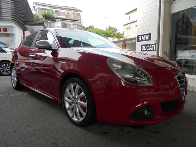 صورة 6 لـ 2012 ALFA Romeo GIULIETTA