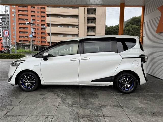 2016 Toyota SIENTA — миниатюра 12