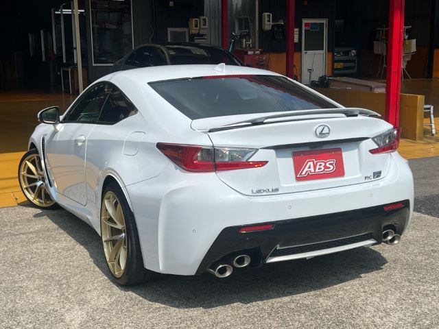 صورة مصغرة 30 لـ 2014 Lexus RC F