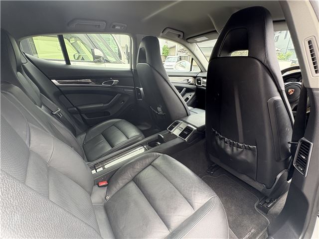 صورة مصغرة 15 لـ 2011 Porsche PANAMERA