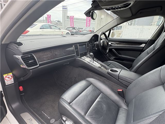 صورة مصغرة 14 لـ 2011 Porsche PANAMERA