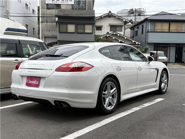 صورة 2 لـ 2011 Porsche PANAMERA