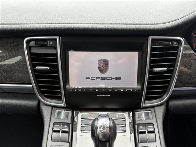 صورة مصغرة 18 لـ 2011 Porsche PANAMERA