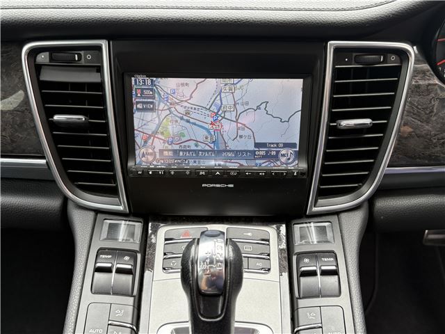 صورة مصغرة 19 لـ 2011 Porsche PANAMERA