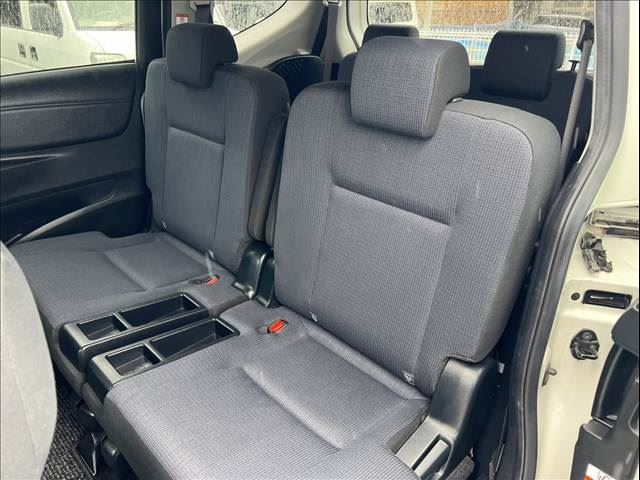 2016 Toyota SIENTA — миниатюра 16