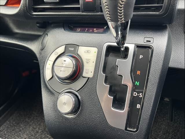 2016 Toyota SIENTA — миниатюра 23
