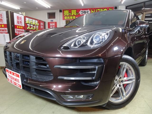2016 Porsche MACAN photo 1