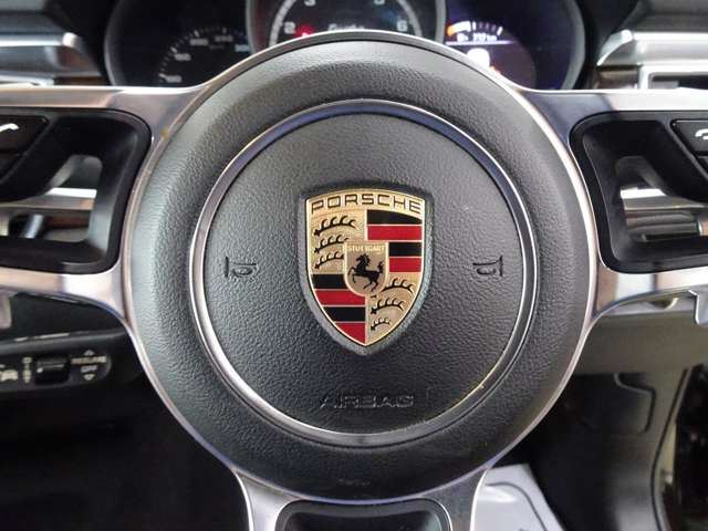2016 Porsche MACAN — миниатюра 16