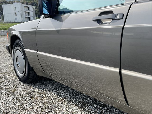 صورة مصغرة 12 لـ 1989 Mercedes-BENZ 190