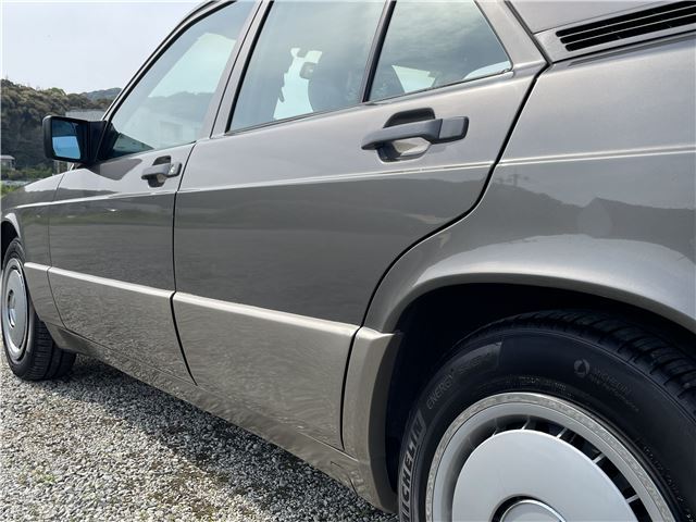 صورة مصغرة 13 لـ 1989 Mercedes-BENZ 190
