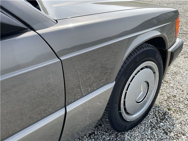 صورة مصغرة 22 لـ 1989 Mercedes-BENZ 190