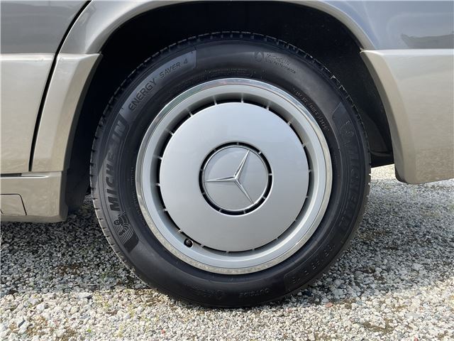 صورة مصغرة 29 لـ 1989 Mercedes-BENZ 190