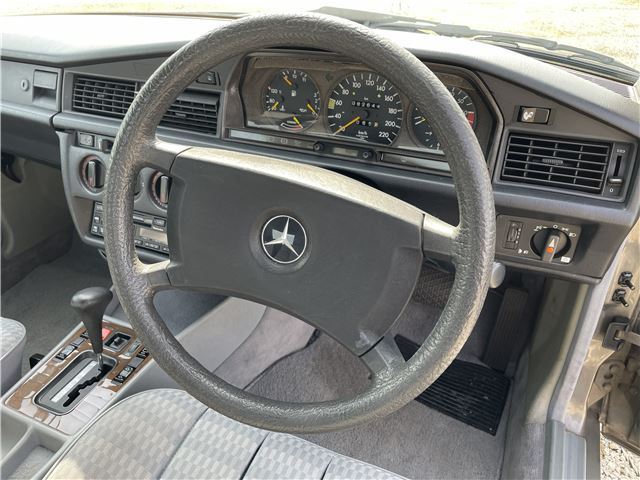 صورة مصغرة 33 لـ 1989 Mercedes-BENZ 190