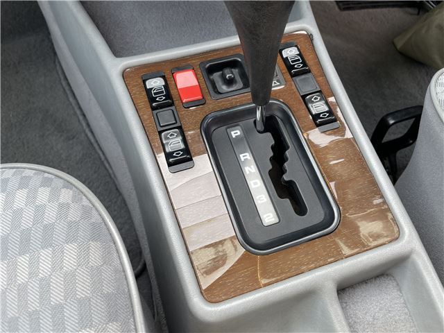 صورة مصغرة 37 لـ 1989 Mercedes-BENZ 190