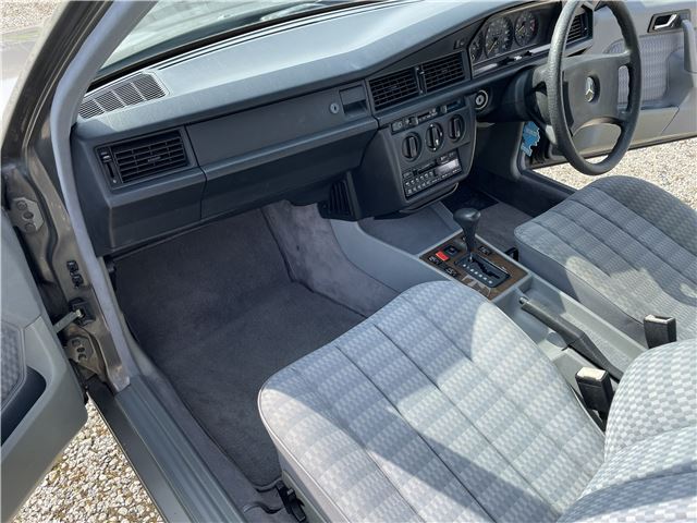 صورة مصغرة 43 لـ 1989 Mercedes-BENZ 190