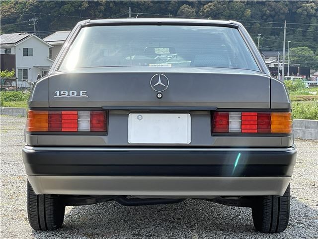 صورة 5 لـ 1989 Mercedes-BENZ 190