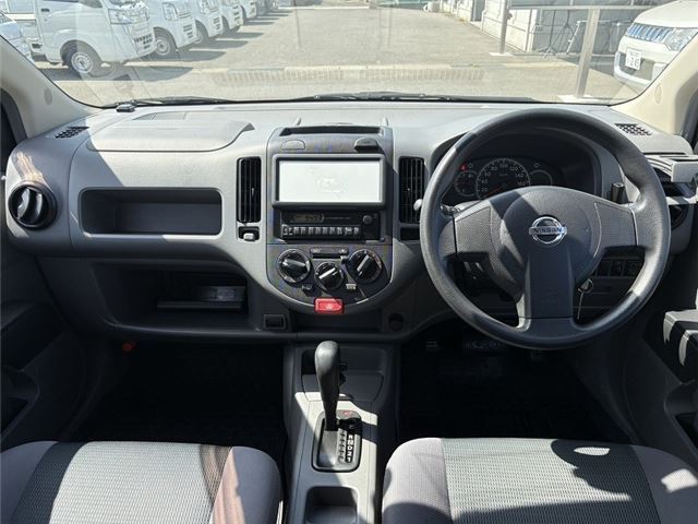2010 Nissan AD 照片 3