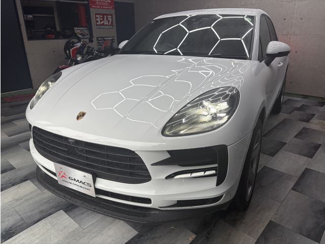 2019 Porsche MACAN photo 3