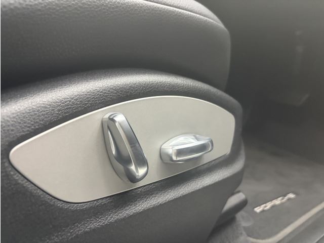 2019 Porsche MACAN — миниатюра 22