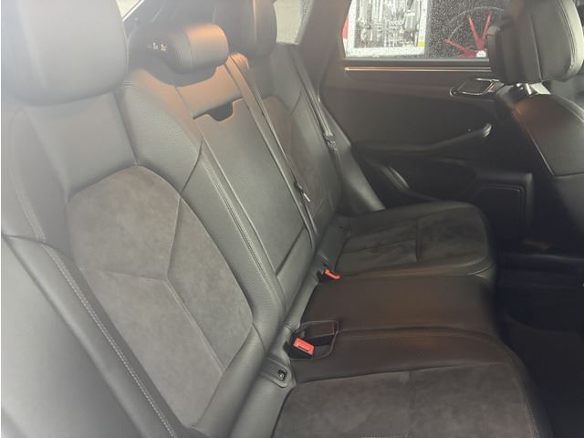 2019 Porsche MACAN — миниатюра 29