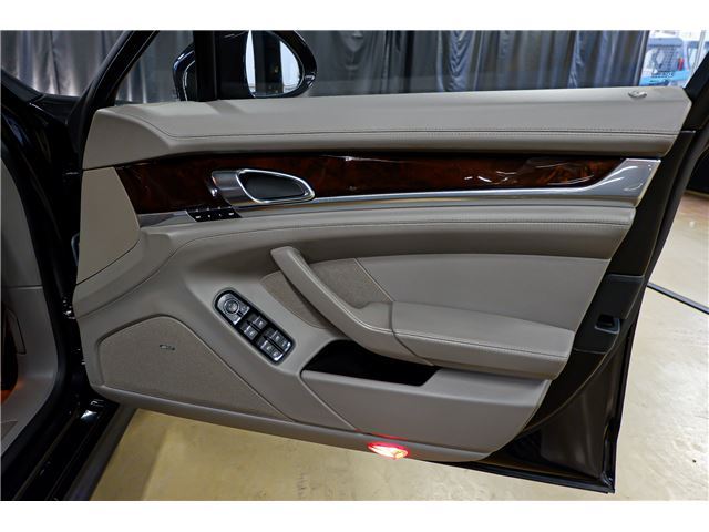صورة مصغرة 40 لـ 2010 Porsche PANAMERA
