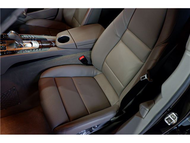 صورة 9 لـ 2010 Porsche PANAMERA