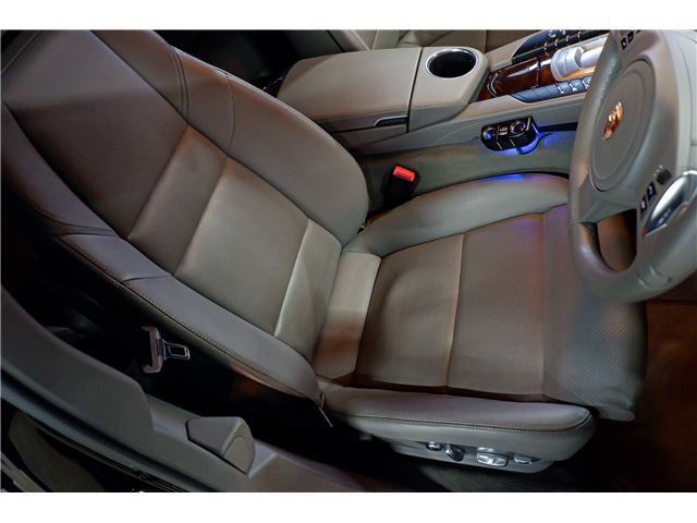صورة 5 لـ 2010 Porsche PANAMERA