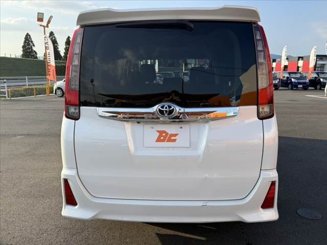 2014 Toyota NOAH 缩略图 14