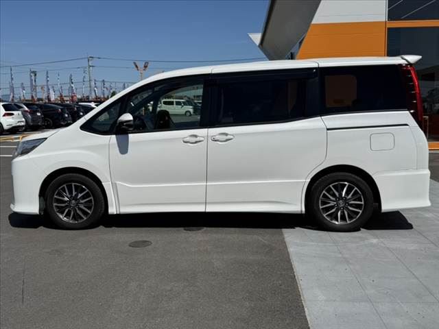 2014 Toyota NOAH 缩略图 11