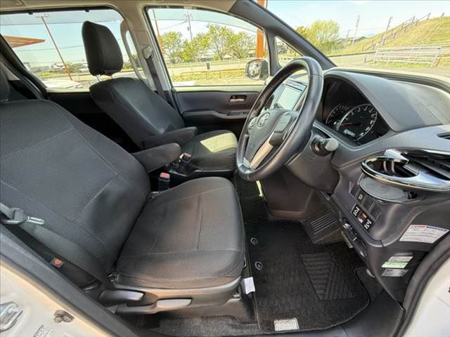 2014 Toyota NOAH 缩略图 16