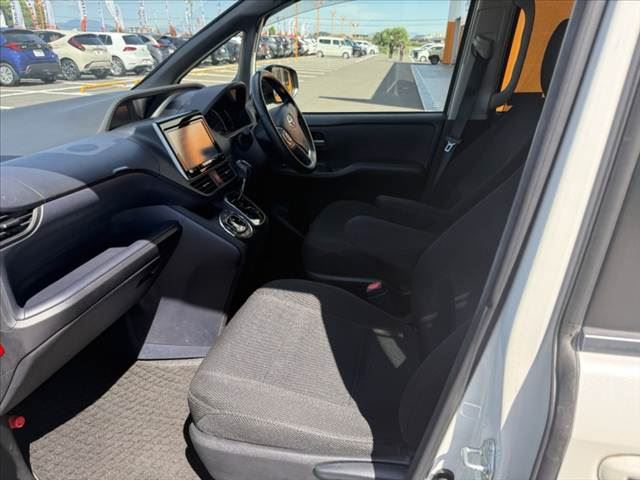 2014 Toyota NOAH 缩略图 17