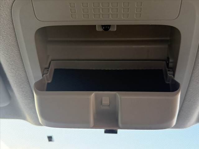 2014 Toyota NOAH 缩略图 34