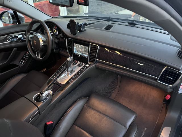 صورة مصغرة 17 لـ 2015 Porsche PANAMERA
