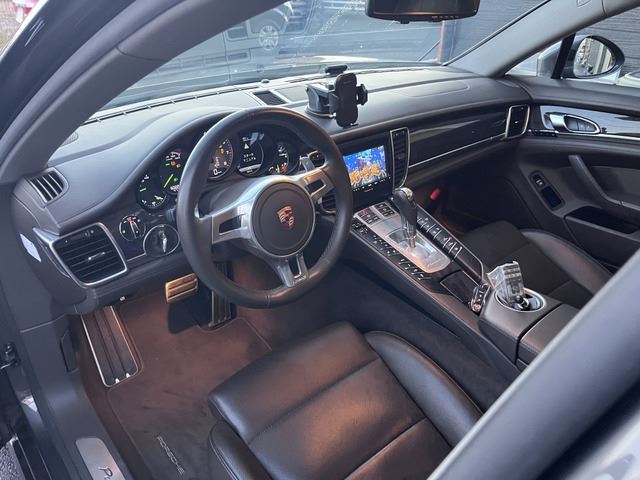 صورة مصغرة 18 لـ 2015 Porsche PANAMERA
