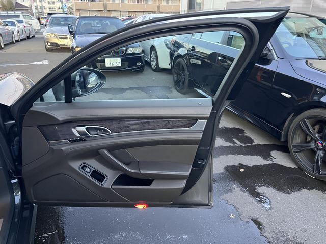 صورة مصغرة 34 لـ 2015 Porsche PANAMERA