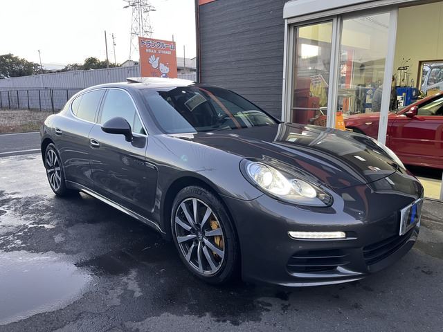 صورة 9 لـ 2015 Porsche PANAMERA