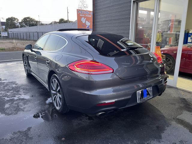 صورة 6 لـ 2015 Porsche PANAMERA