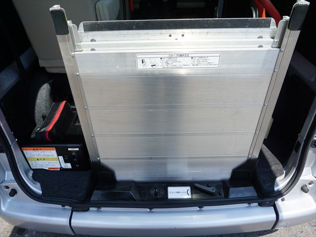 2010 Nissan NV200 VANETTE VAN thumbnail 21