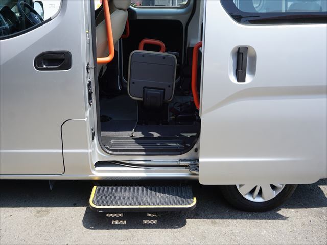 2010 Nissan NV200 VANETTE VAN thumbnail 23
