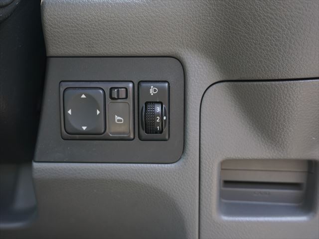 2010 Nissan NV200 VANETTE VAN thumbnail 34