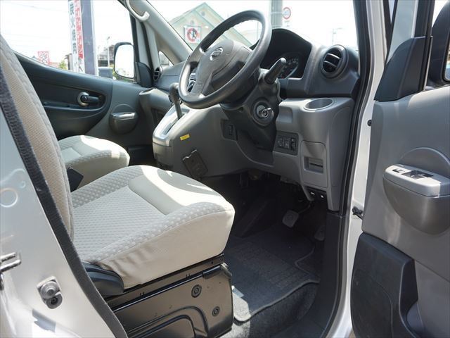 2010 Nissan NV200 VANETTE VAN thumbnail 44